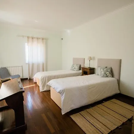 ファームステイ Quinta Dos Lameiros ヴィーラ・ノーヴァ・デ・ポイアレス